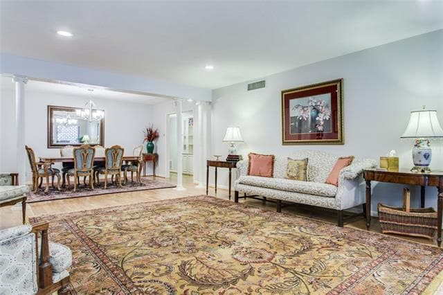 6357 Diamond Head Cir