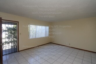 830 E Anaheim St in Long Beach, CA - Building Photo - Building Photo