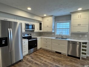 3319 N Marquette St in Davenport, IA - Building Photo - Building Photo