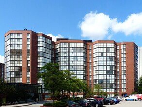 Sherobee Apartments in Mississauga, ON - Building Photo - Building Photo
