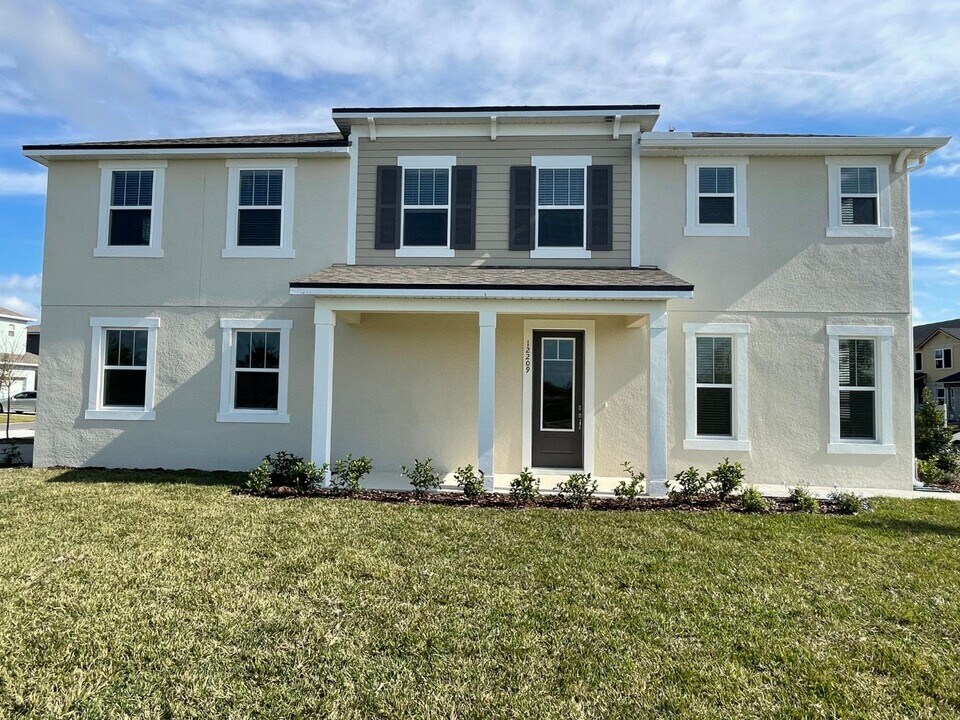 12209 Linear St in Orlando, FL - Building Photo