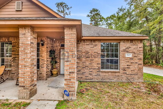 29627 Spring Forest Dr in Spring, TX - Foto de edificio - Building Photo