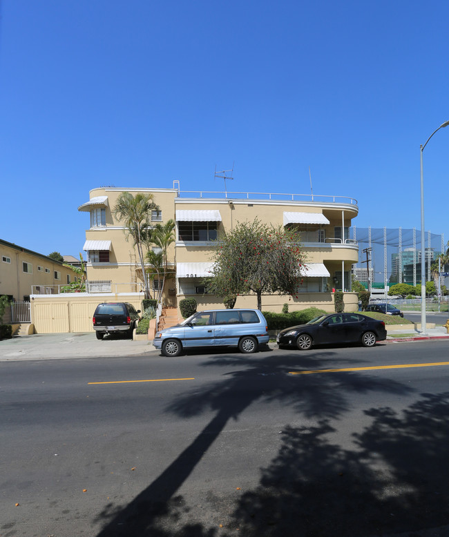 3530 W 7th St in Los Angeles, CA - Building Photo - Building Photo