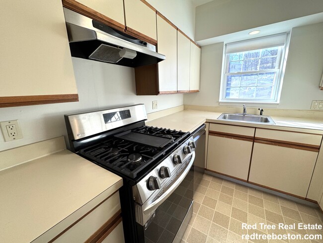 property at 144 Lake Shore Rd