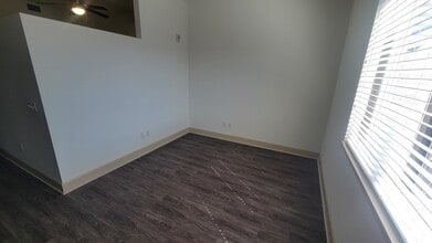 4395 NW 81st Ct, Unit S2 in Doral, FL - Foto de edificio - Building Photo