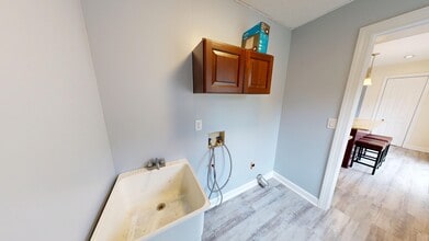 1095 Burnside Rd in Manteo, NC - Building Photo - Building Photo