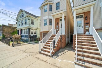 57 Storms Ave in Jersey City, NJ - Building Photo - Building Photo