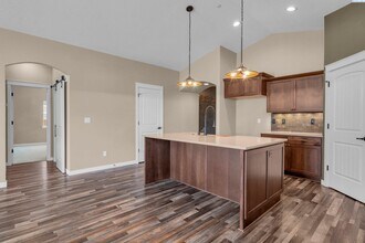 2404 Brodie Ln in Richland, WA - Building Photo - Building Photo
