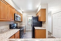 1699 S Blackhawk Way in Aurora, CO - Building Photo - Building Photo