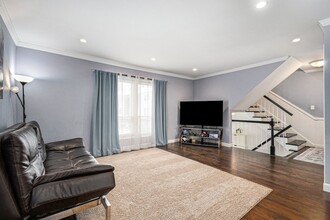 1921 Williamsburg Dr in Hoffman Estates, IL - Building Photo - Building Photo