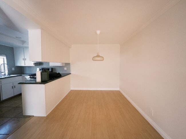 1236 Wellesley Ave in Los Angeles, CA - Building Photo - Building Photo