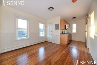 146 Webster Ave, Unit 3 in Cambridge, MA - Foto de edificio - Building Photo