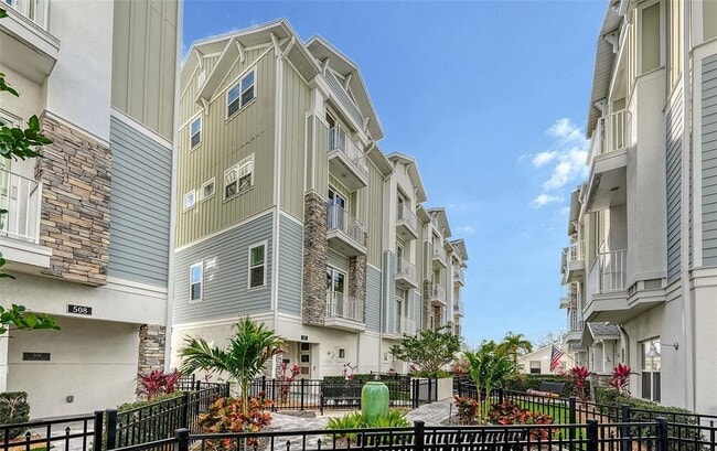 property at 512 Laurel Pk Dr