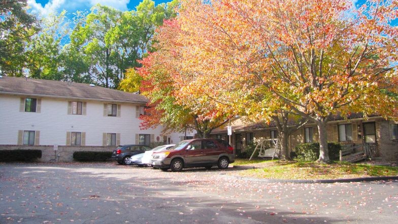 Convent Park Apartments in Sylvania, OH - Building Photo