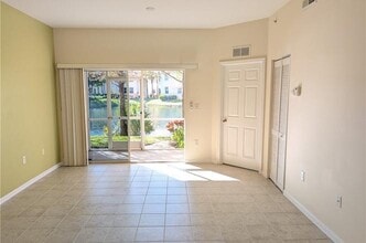 15420 Bellamar Cir, Unit 3113 in Ft. Myers, FL - Building Photo - Building Photo