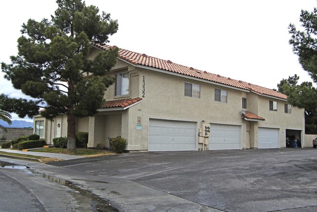 Rainbow Gardens in Las Vegas, NV - Building Photo - Building Photo