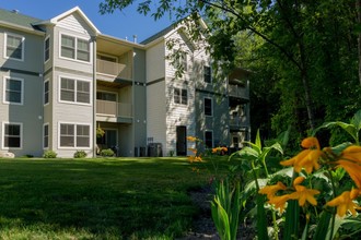 Kensington Preserve Apartments in Grand Rapids, MI - Foto de edificio - Building Photo