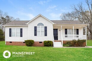 114 Chriswood Ave in Thomasville, NC - Building Photo