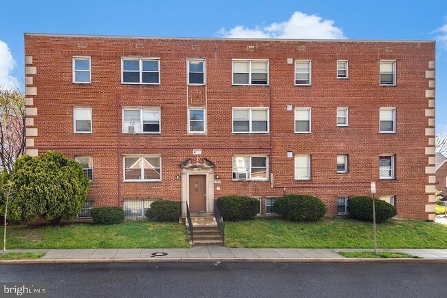 3320 11th Pl SE in Washington, DC - Building Photo - Building Photo