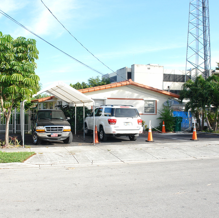 10943 Jose Pepe Merida Blvd in Miami, FL - Building Photo