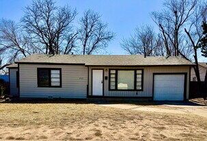 4303 42nd St in Lubbock, TX - Building Photo