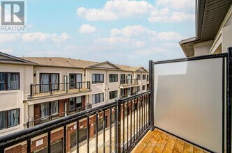 73 Matawin Ln in Richmond Hill, ON - Building Photo - Building Photo