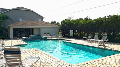 8775 Christie Dr in Largo, FL - Building Photo - Building Photo