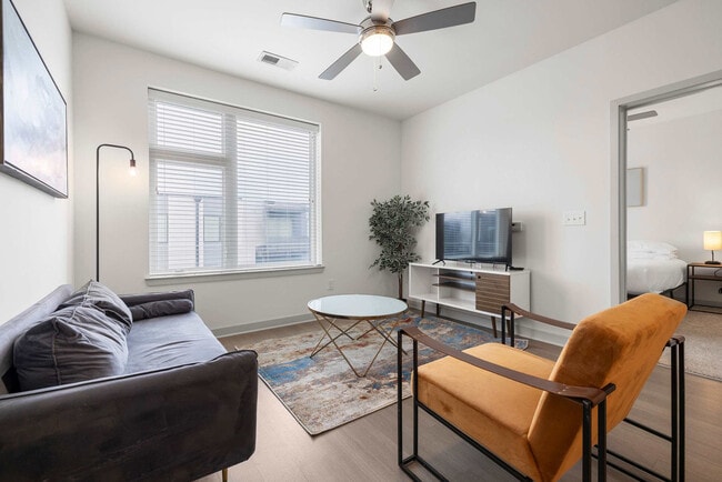 property at 633 E Main St