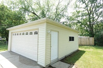 2045 Magnolia Rd in Homewood, IL - Building Photo - Building Photo
