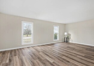 1168 Banbury Cir in Naperville, IL - Building Photo - Building Photo