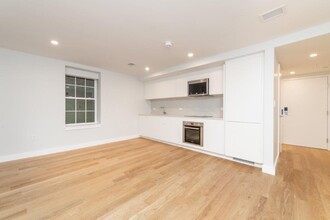 22 Fleet St in Boston, MA - Building Photo - Building Photo