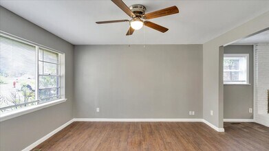 909 W Atlanta Ct in Broken Arrow, OK - Foto de edificio - Building Photo
