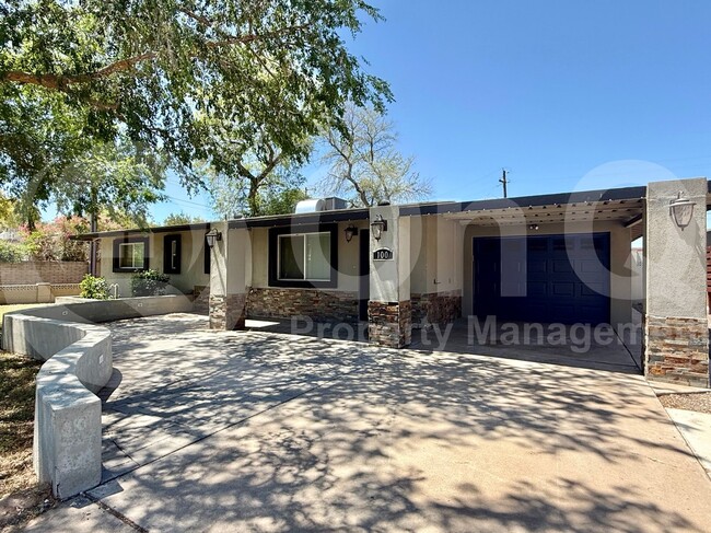 100 E Vista Del Cerro Dr in Tempe, AZ - Building Photo - Building Photo