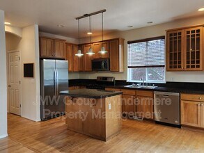13239 124th Ct NE in Kirkland, WA - Building Photo - Building Photo