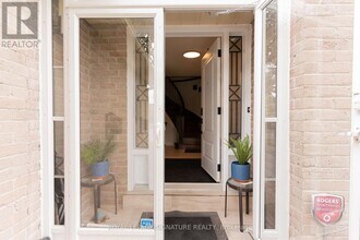 6326 Millers Grove in Mississauga, ON - Building Photo - Building Photo