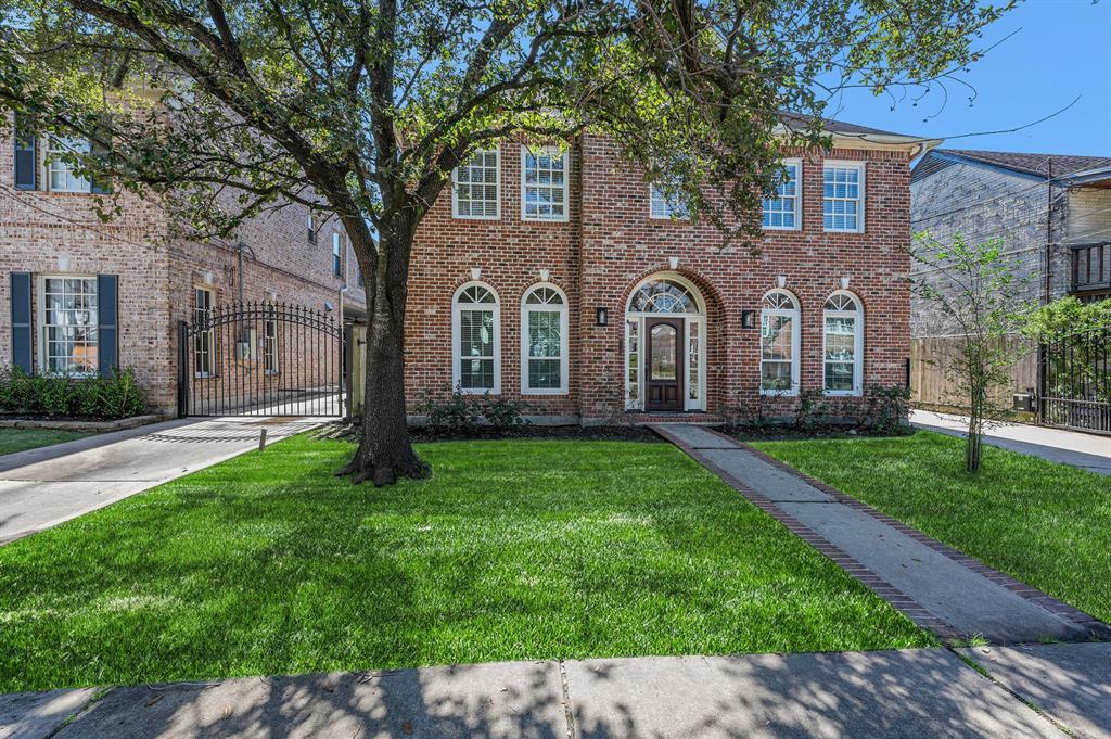 3919 Southwestern St in Houston, TX - Building Photo