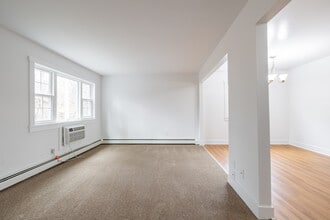 Harriman Woods Apartments in Harriman, NY - Building Photo - Interior Photo