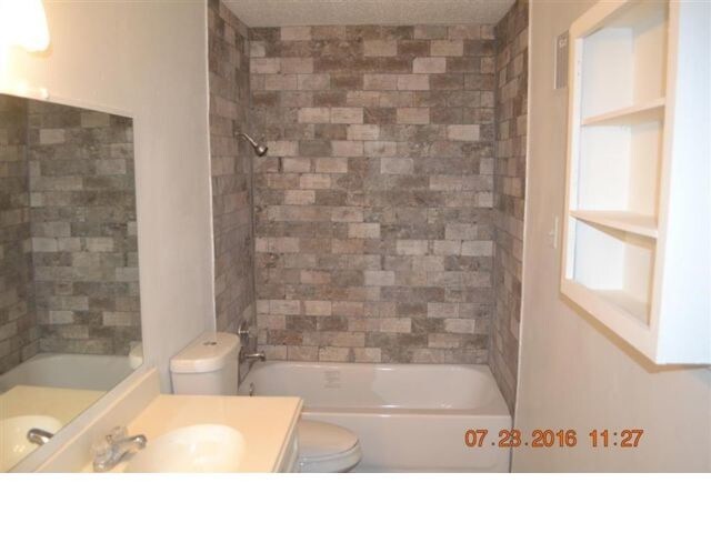 700 Thicket Ln-Unit -105 in Houston, TX - Building Photo - Building Photo