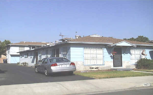 147 N Beachwood Dr in Burbank, CA - Foto de edificio - Building Photo