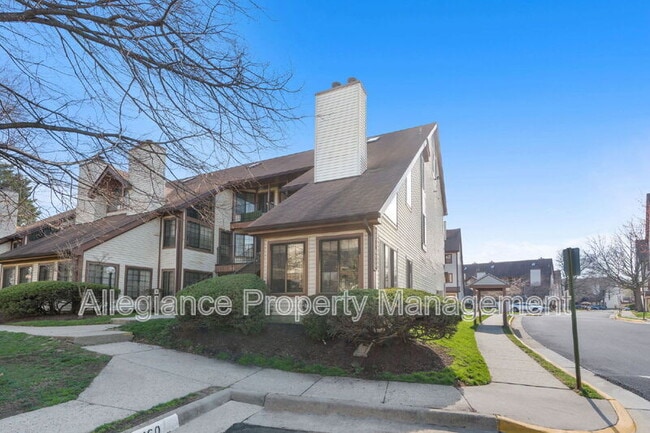 6011 Curtier Dr in Franconia, VA - Building Photo - Building Photo