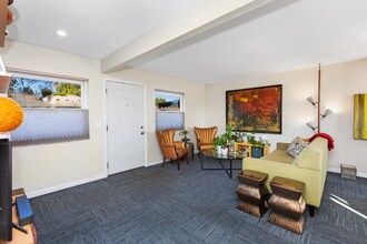 2929 47th St in San Diego, CA - Foto de edificio - Building Photo