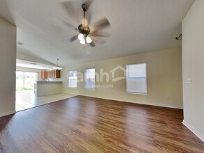 8431 Deer Chase Dr in Riverview, FL - Foto de edificio - Building Photo