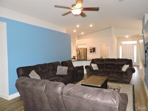 1707 Leigh Lp in Gonzalez, FL - Building Photo - Building Photo
