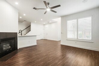 3406 Menchaca Rd in Austin, TX - Building Photo - Building Photo