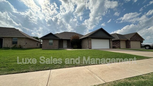 4716 River Mesa Dr in Yukon, OK - Building Photo - Building Photo