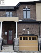 1475 Blackmore St in Innisfil, ON - Building Photo