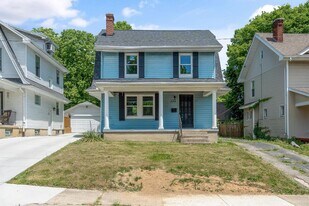 135 W Hudson Ave in Dayton, OH - Building Photo