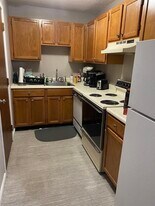 35 Prospect St, Unit 35 Prospect St # 102 in Woburn, MA - Building Photo