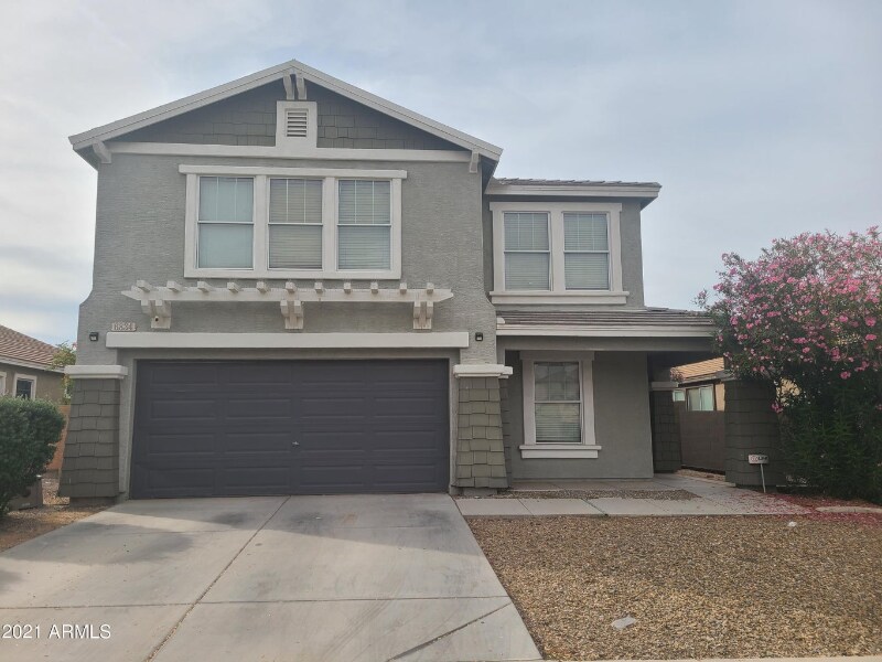 6834 S 40th Ln in Phoenix, AZ - Foto de edificio