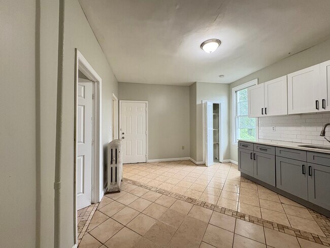 118 Ridgewood Ave, Unit 2 in Newark, NJ - Building Photo - Building Photo